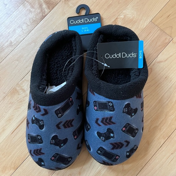 Cuddl Duds Other - NWT Cuddl Duds Big Kids Blue and Black Gaming Slippers